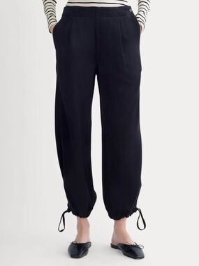 Everlane chino barrel jogger pleated Slouchy minimalist Quiet Luxury black -10